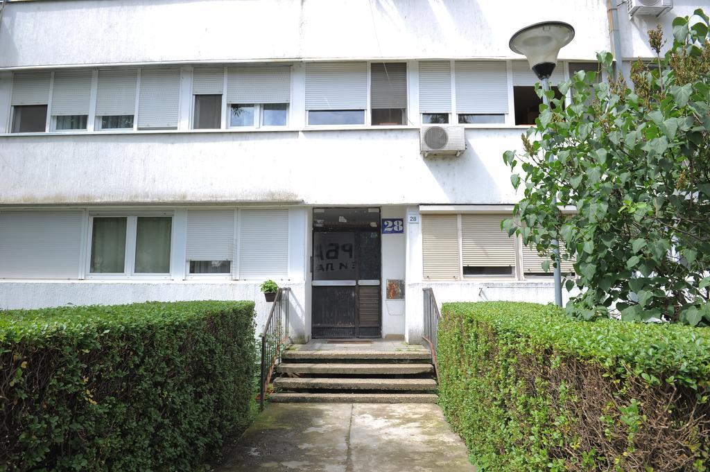 Apartment Daca Stan Belgrade Extérieur photo